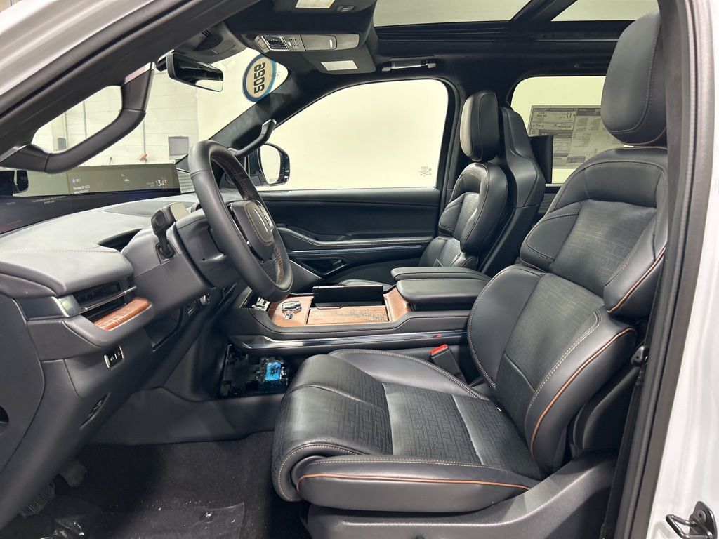 new 2026 Lincoln Navigator car, priced at $124,725