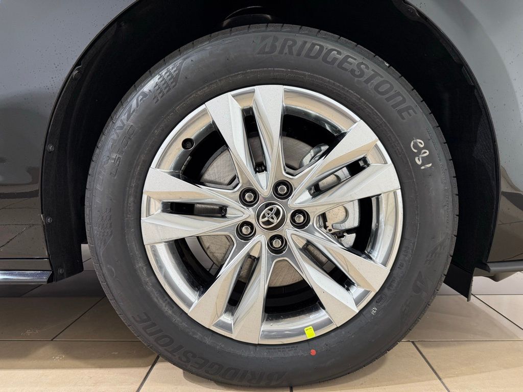 Thumbnail: 2025 Toyota Sienna - 9