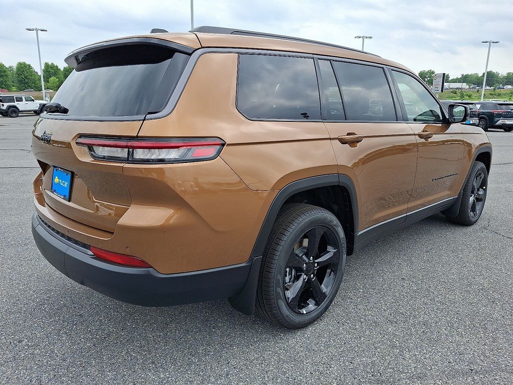 2026 Jeep Grand Cherokee L — photo 4