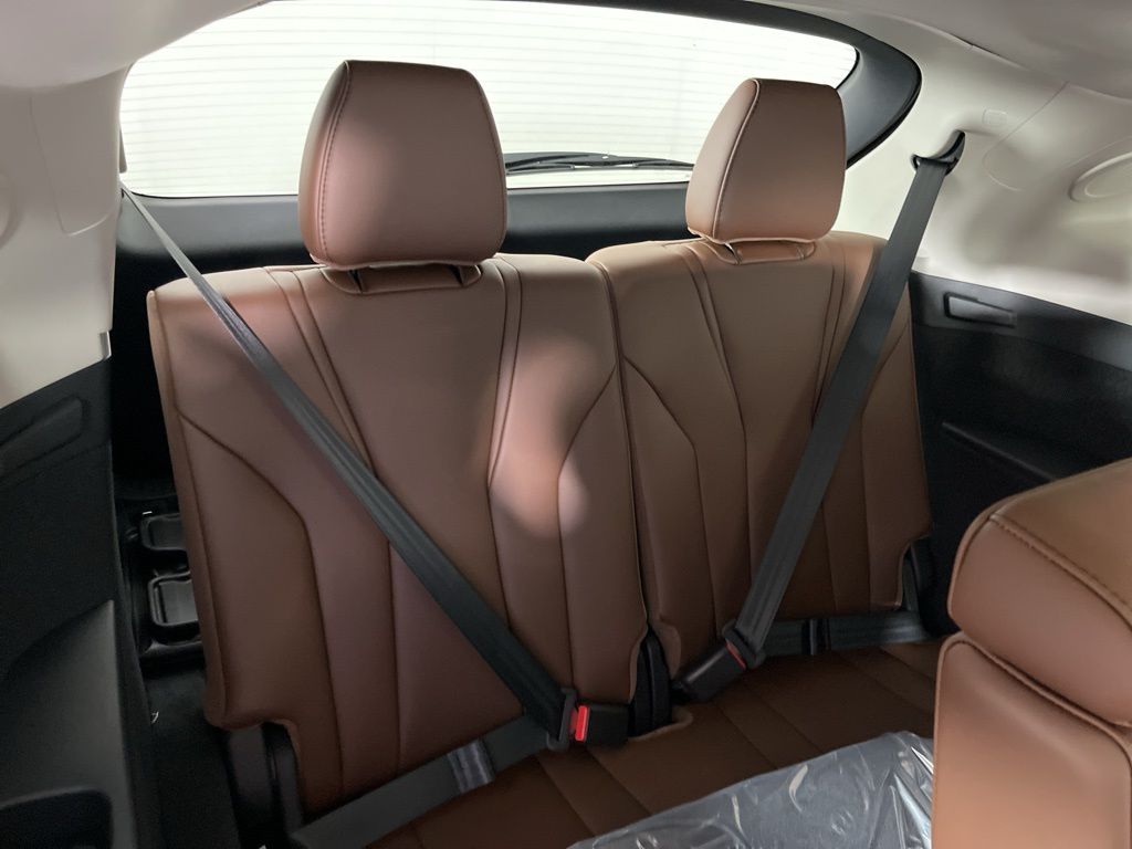 Thumbnail: 2026 Acura MDX - 10