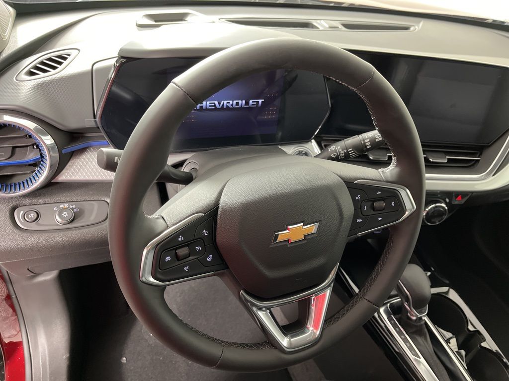 2025 Chevrolet Trax LT 26