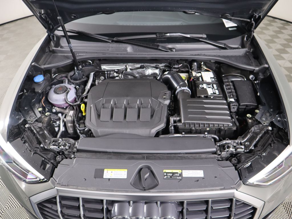 Thumbnail: 2025 Audi Q3 - 31