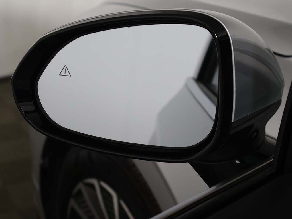 Certified Used 2025 Silver Hyundai SEL image 32