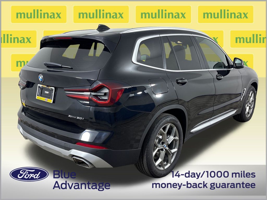 Certified Used 2022 Black BMW xDrive30i image 4