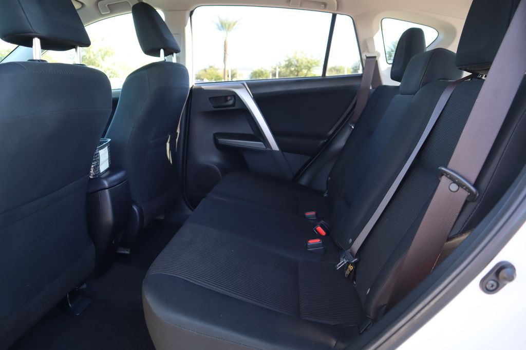 Thumbnail: 2017 Toyota RAV4 - 20