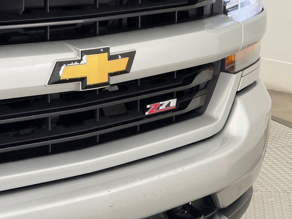Thumbnail: 2018 Chevrolet Silverado 1500 - 3