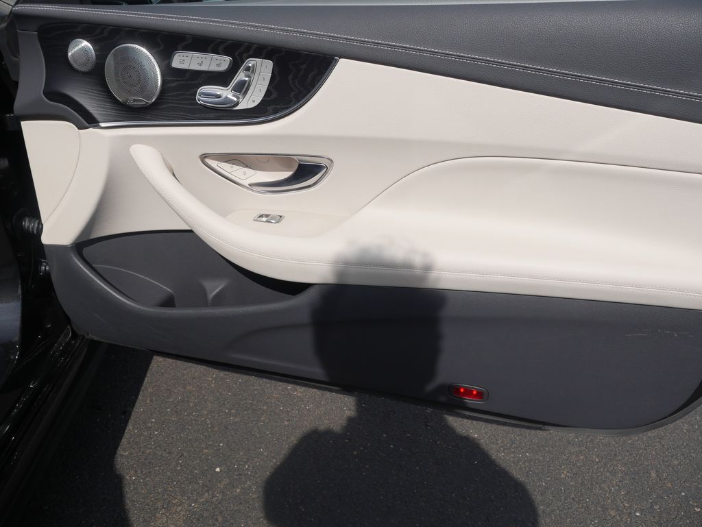 Thumbnail: 2022 Mercedes-Benz E-Class - 22