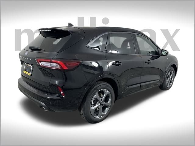 2024 Ford Escape ST-Line photo 11