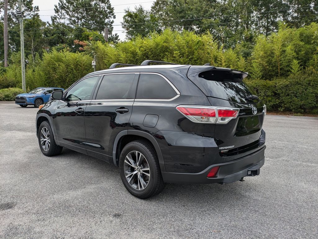 Used 2016 Toyota Highlander SUV