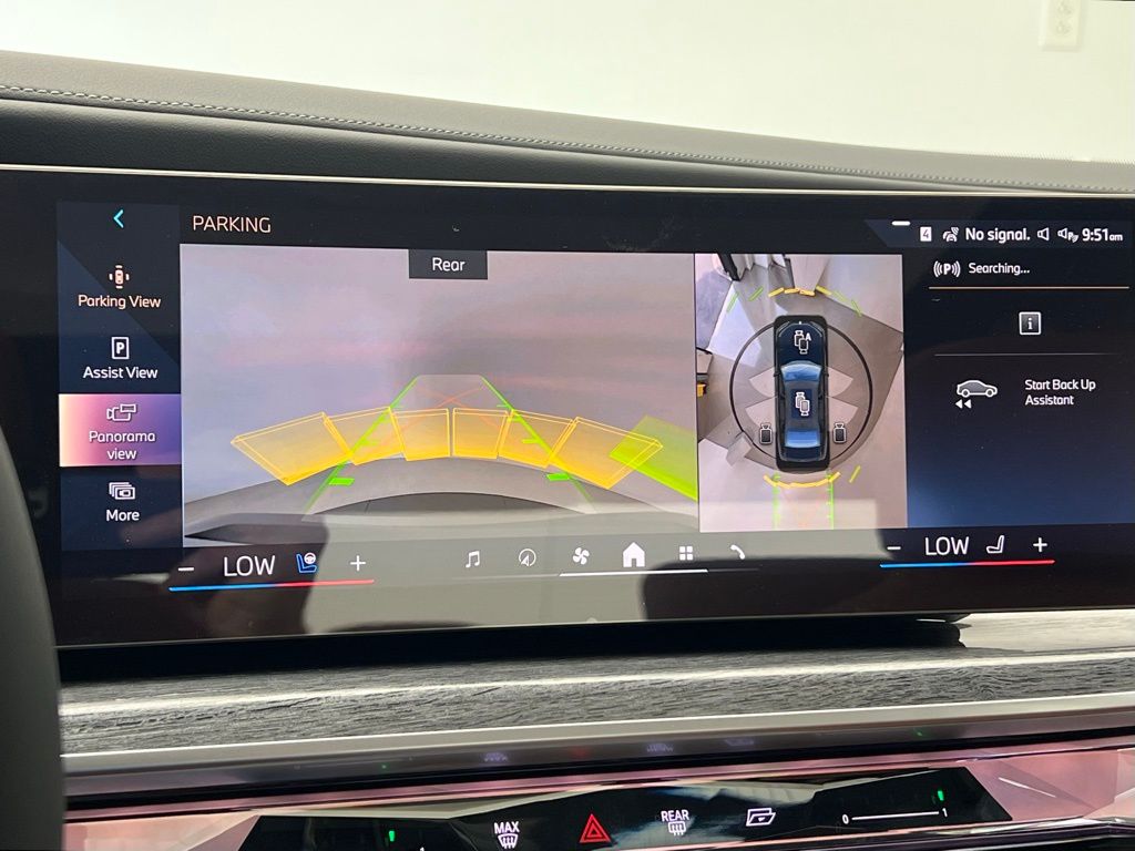 Thumbnail: 2025 BMW 7 Series - 14