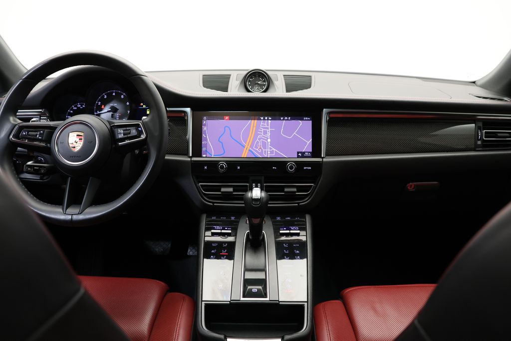 Thumbnail: 2024 Porsche Macan - 17