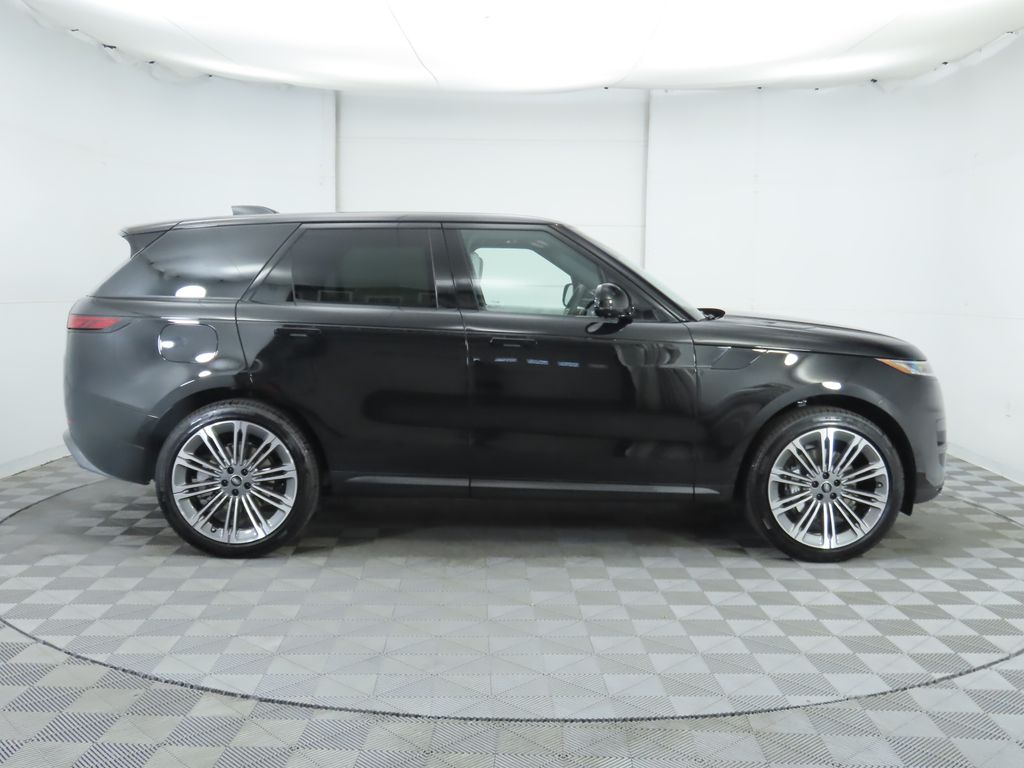 Thumbnail: 2025 Land Rover Range Rover Sport - 4