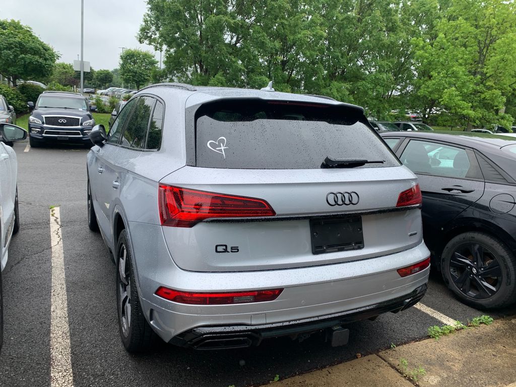 Thumbnail: 2024 Audi Q5 - 8
