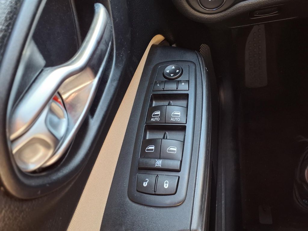 2017 Jeep Cherokee Latitude White at EAG Ford Navasota
