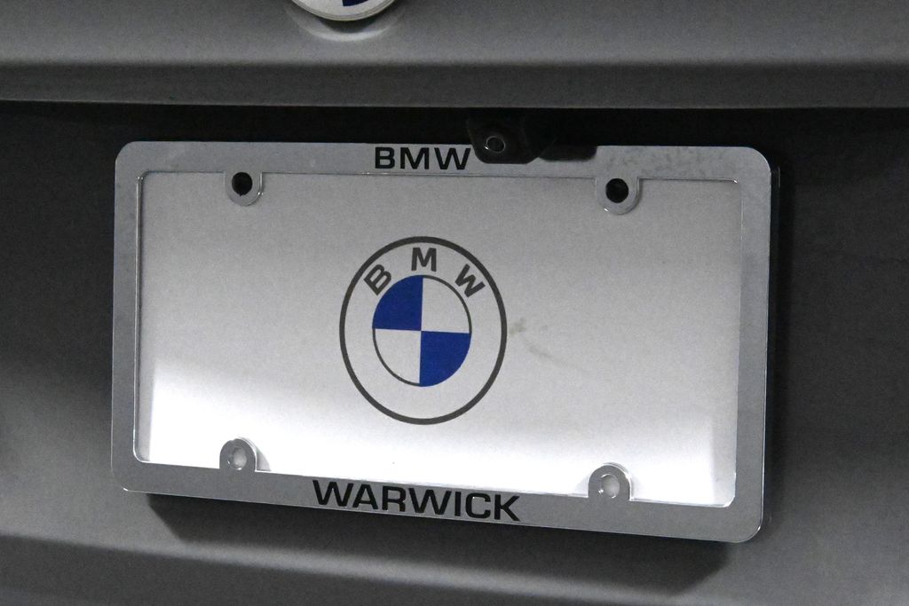 Thumbnail: 2023 BMW 5 Series - 14