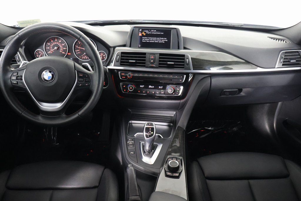 Thumbnail: 2017 BMW 3 Series - 8