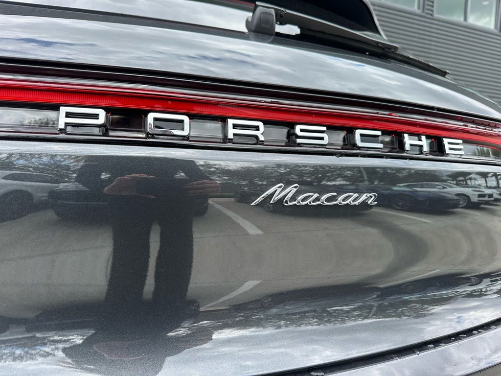 Thumbnail: 2026 Porsche Macan - 14