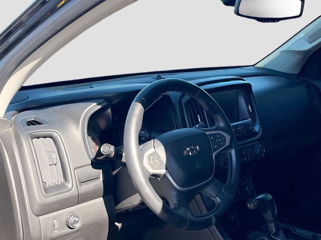 Used 2015 Black Chevrolet LT image 9