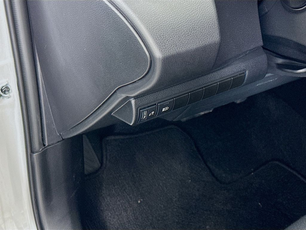 Thumbnail: 2024 Toyota Corolla - 10