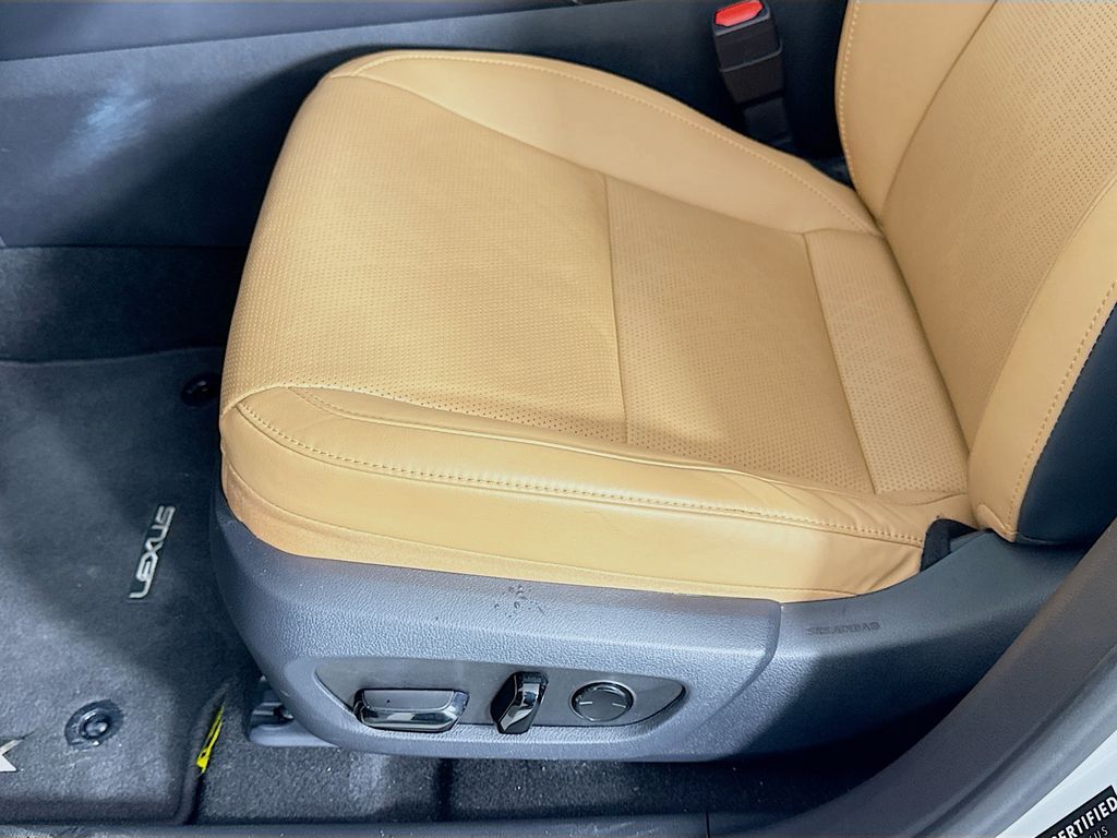 Thumbnail: 2025 Lexus RX - 20