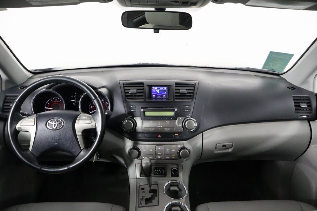Thumbnail: 2010 Toyota Highlander - 8
