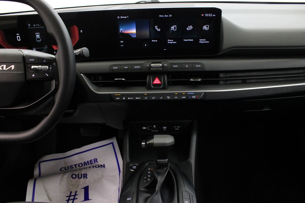used 2025 Kia K4 car