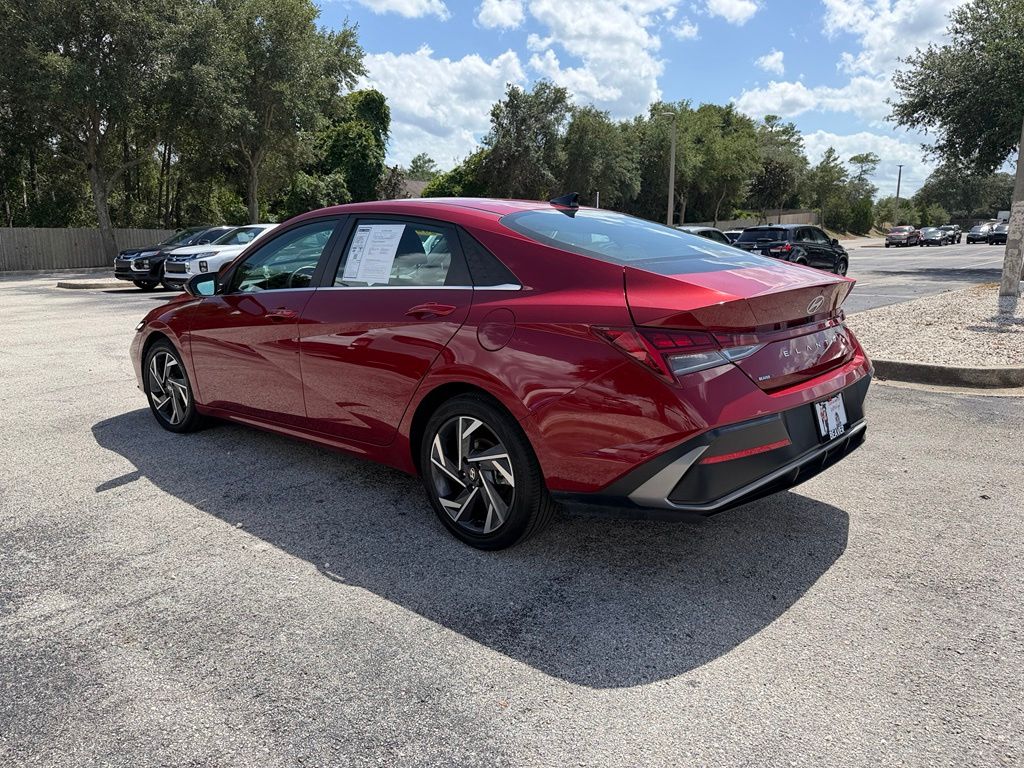 Used 2025 Hyundai Elantra Sedan