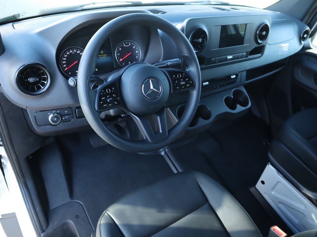 Thumbnail: 2023 Mercedes-Benz Sprinter - 9