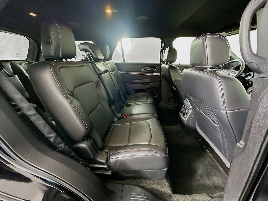 Thumbnail: 2017 Ford Explorer - 28