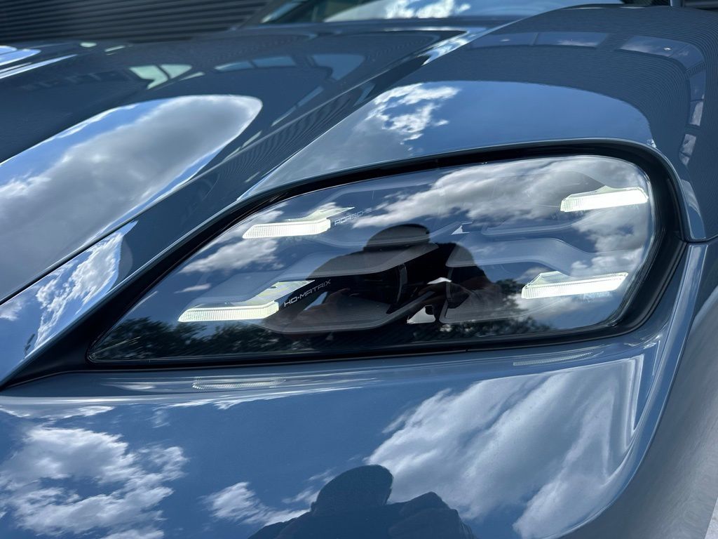Thumbnail: 2025 Porsche Taycan - 13