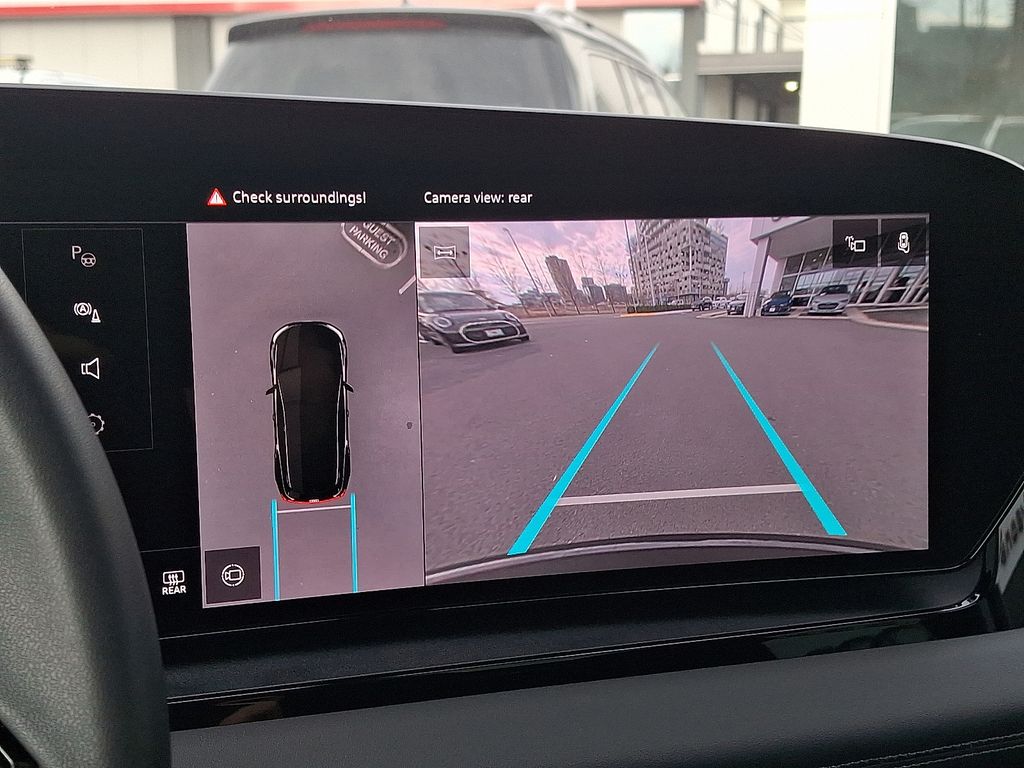 Thumbnail: 2025 Audi Q6 e-tron - 17