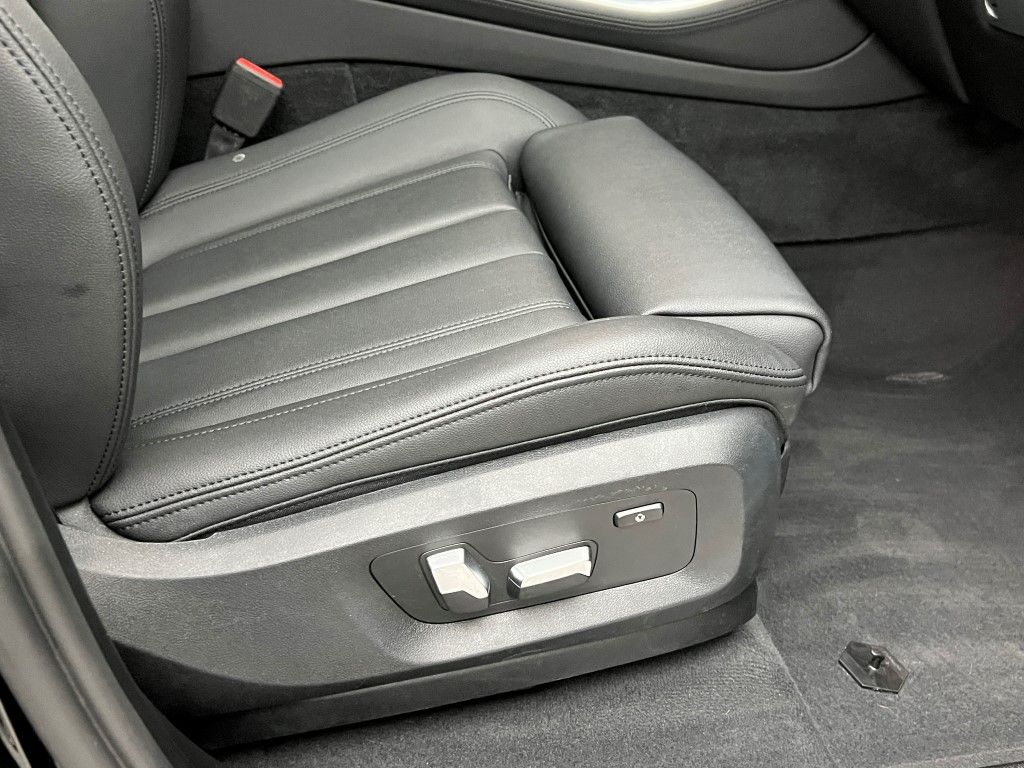 Thumbnail: 2022 BMW X5 - 13