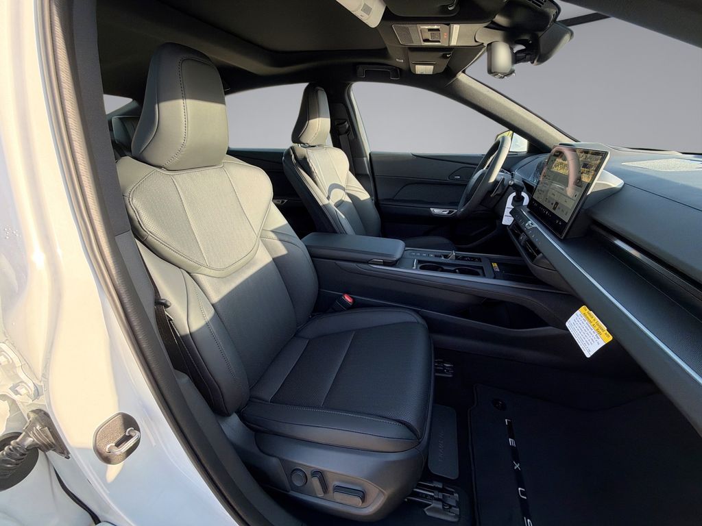 Thumbnail: 2026 Lexus ES - 16