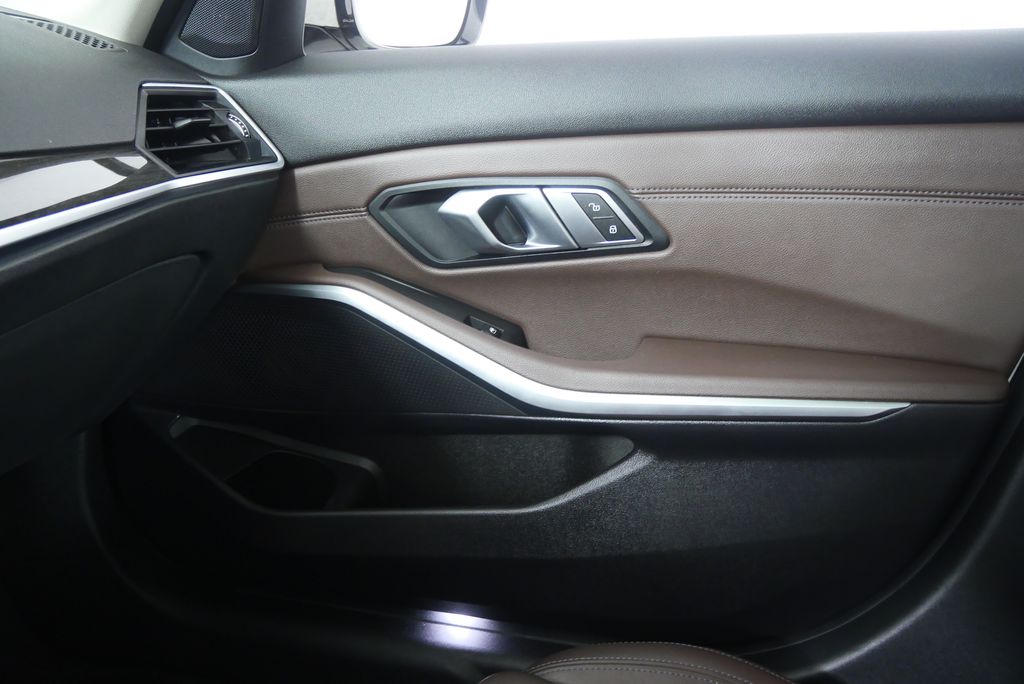 2019 BMW 3 Series 330i xDrive 26