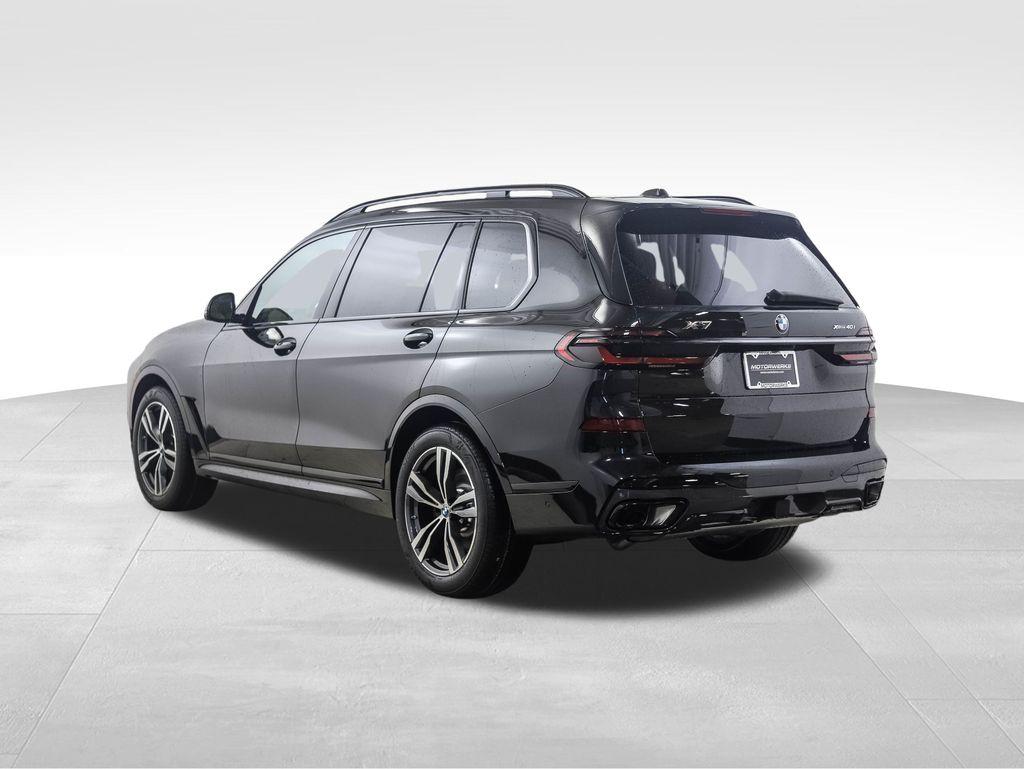 Thumbnail: 2026 BMW X7 - 3