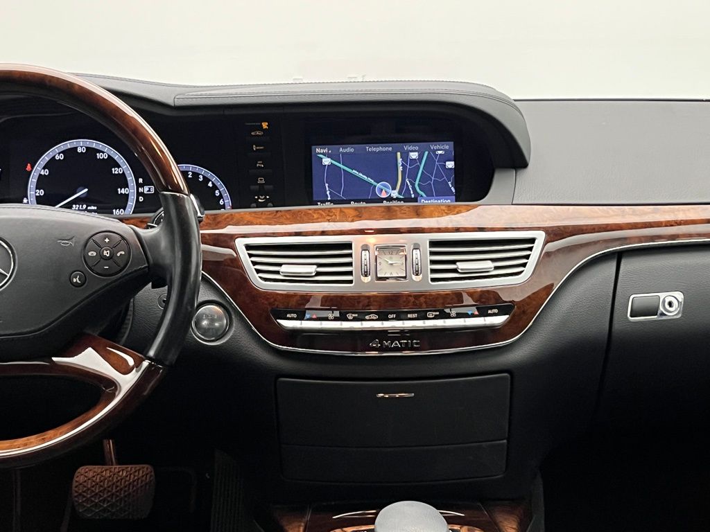 Thumbnail: 2012 Mercedes-Benz S-Class - 23