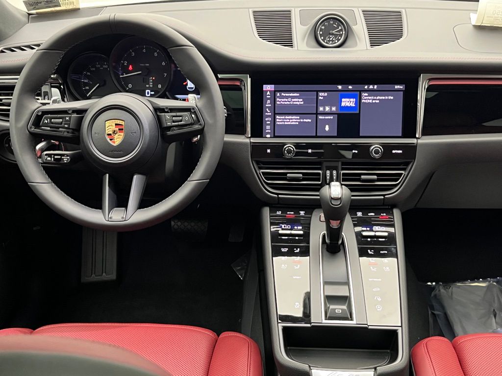 Thumbnail: 2026 Porsche Macan - 23