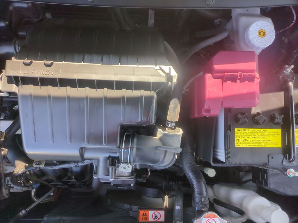 2024 Mitsubishi Mirage ES