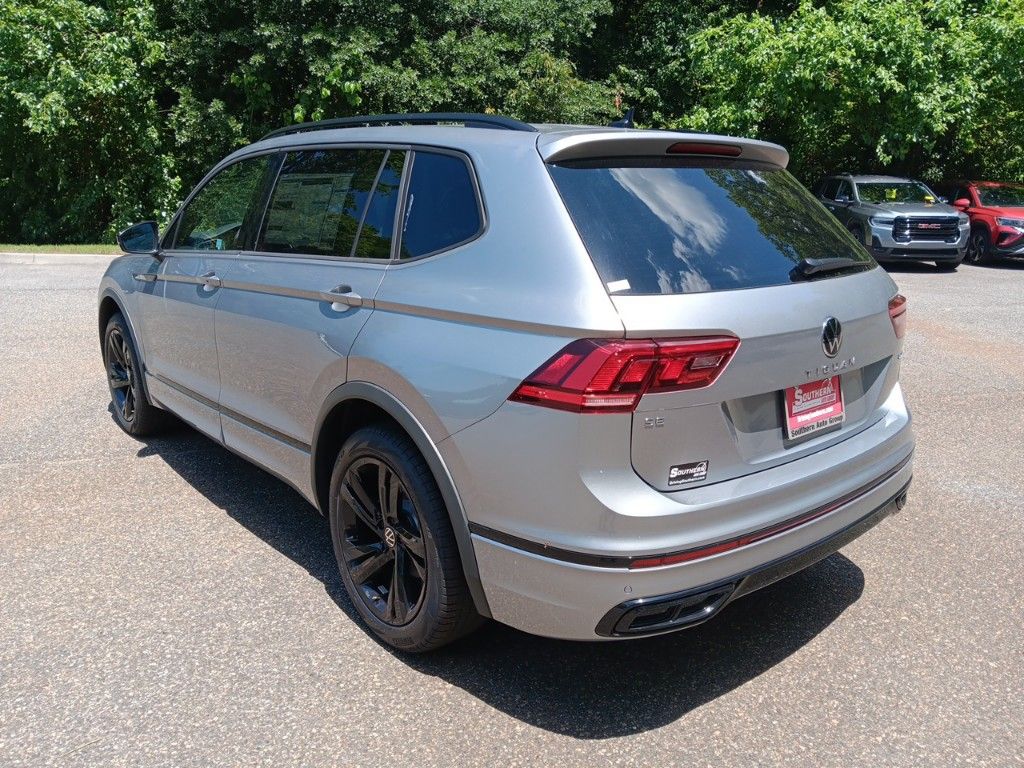 2024 Volkswagen Tiguan 2.0T SE R-Line Black 3