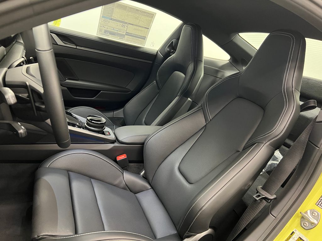 Thumbnail: 2026 Porsche 911 - 5