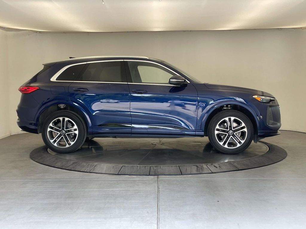 2025 Audi Q5 2.0T Premium - 7