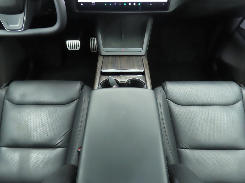 Thumbnail: 2023 Tesla Model X - 16