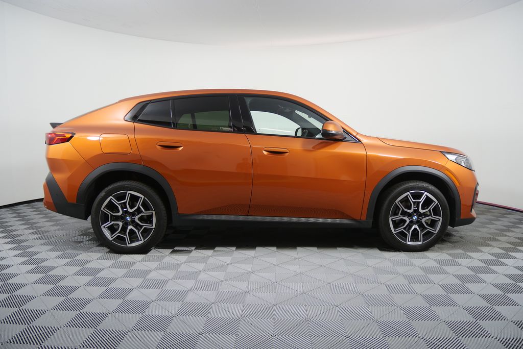 Thumbnail: 2025 BMW X2 - 2