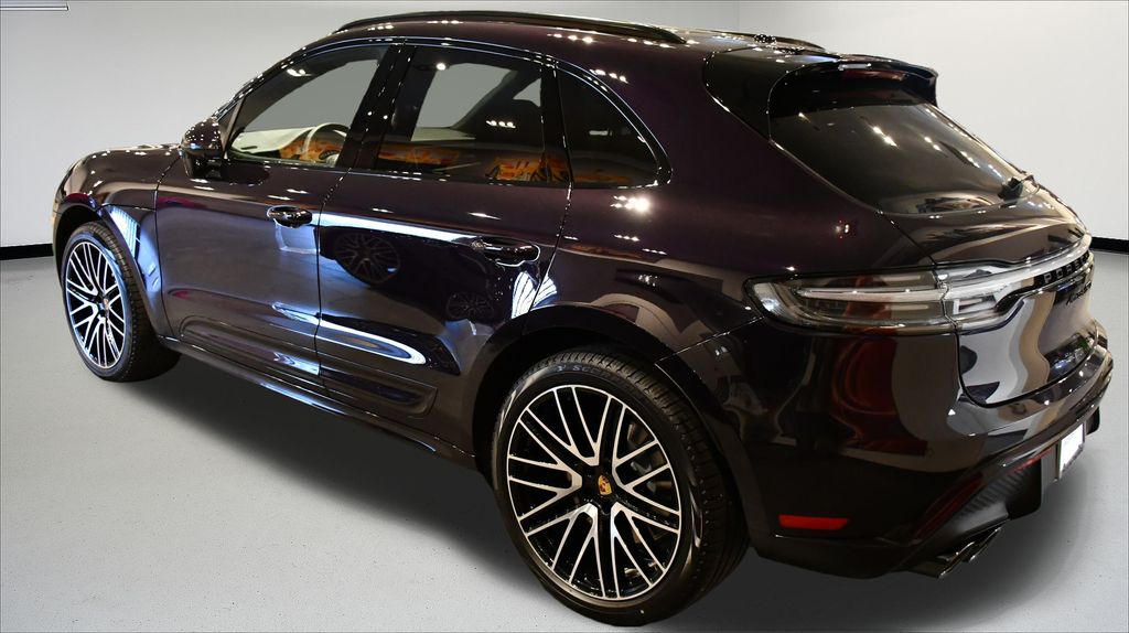 Thumbnail: 2026 Porsche Macan - 2