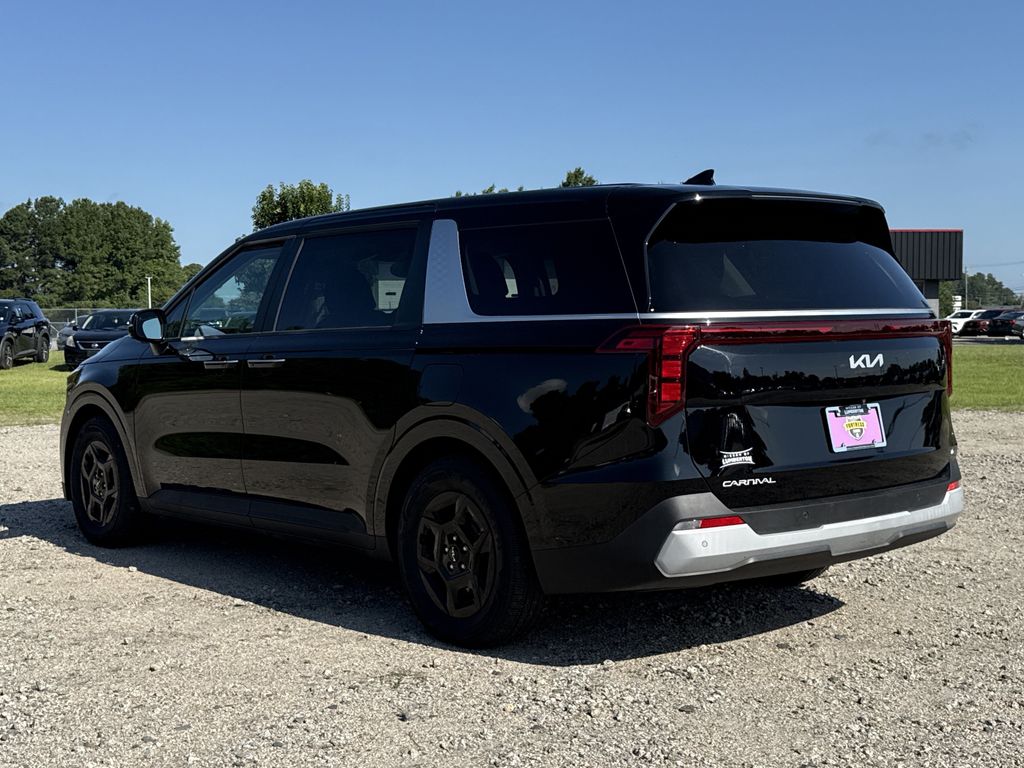 Used 2026 Kia Carnival Van