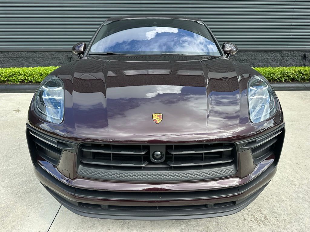Thumbnail: 2026 Porsche Macan - 8