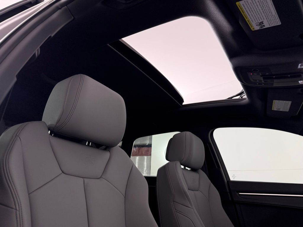 Thumbnail: 2025 Audi Q3 - 29