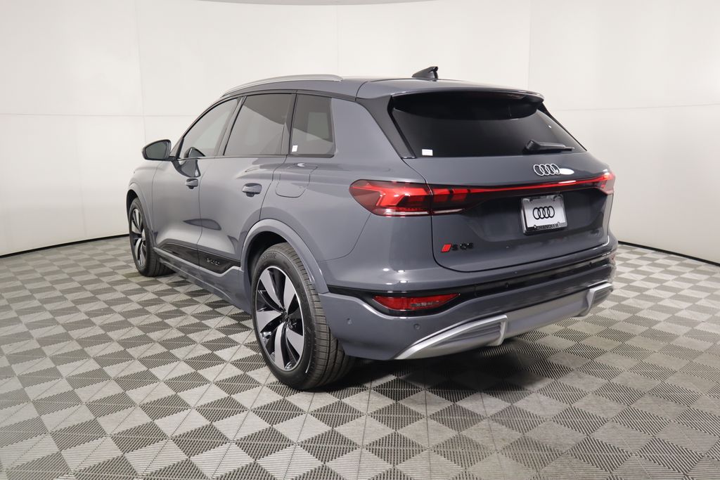 2025 Audi e-tron Premium 7