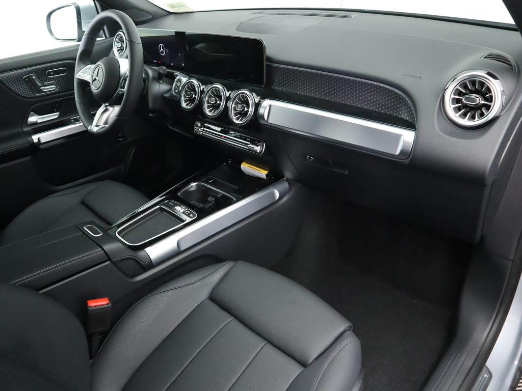 2025 Mercedes-Benz GLB 250 17