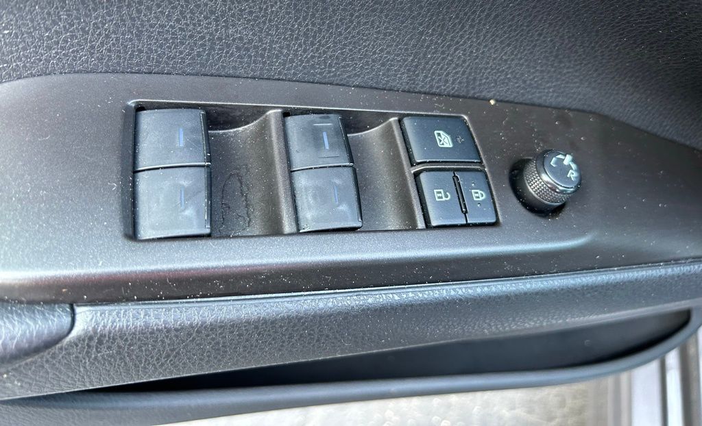 2022 Toyota Camry SE 17